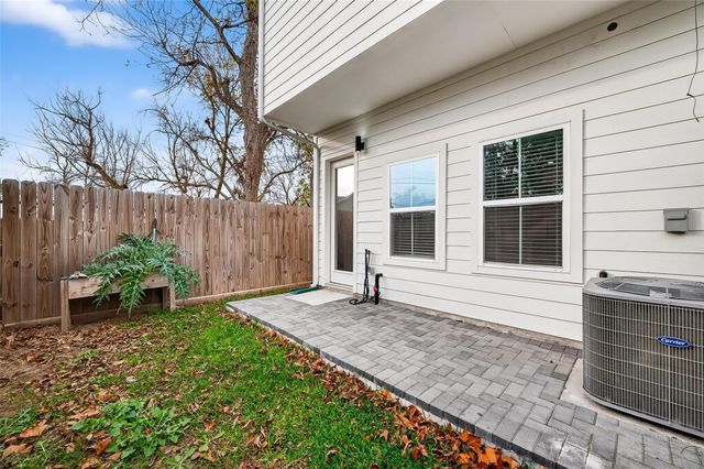 314 Neyland Street, Houston, TX 77022