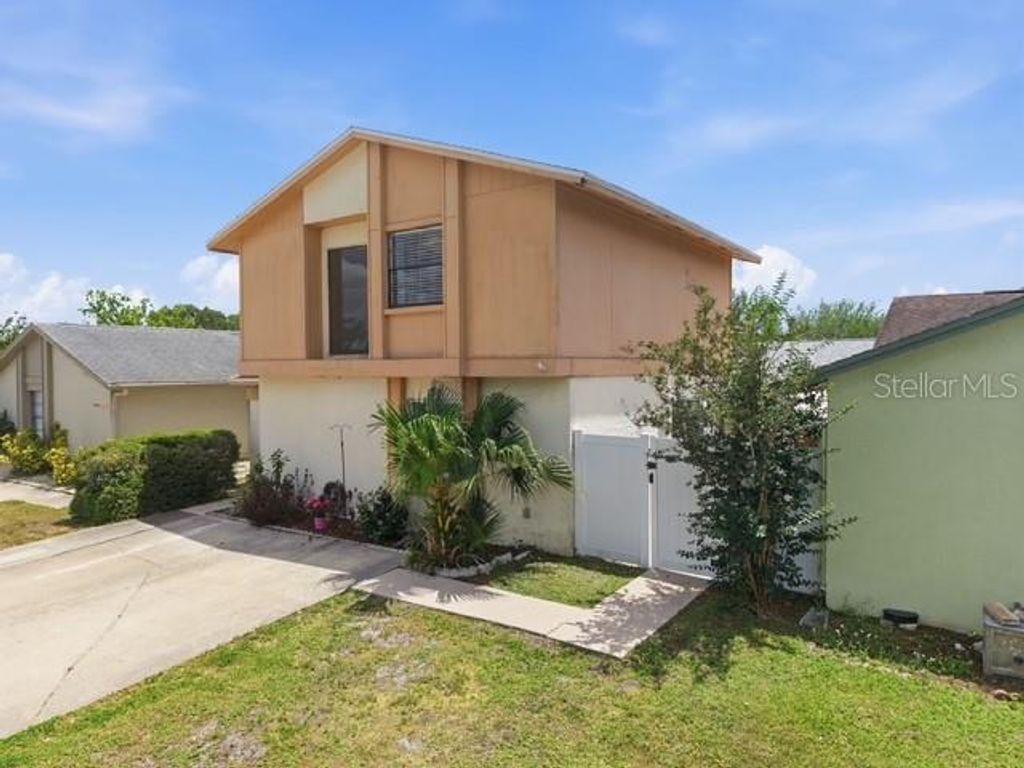 5108 SPICEWOOD COURT, Tampa, FL 33624