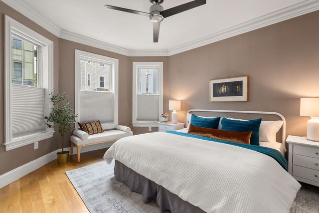 215 L Street 1, Boston, MA 02127