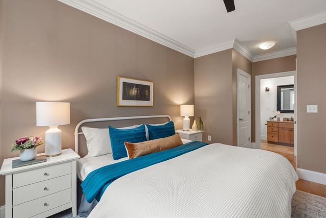 215 L Street 1, Boston, MA 02127