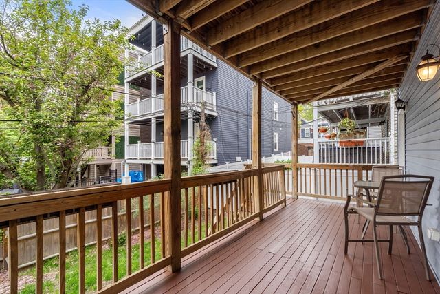 215 L Street 1, Boston, MA 02127