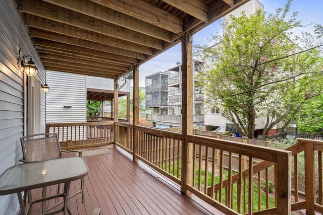 215 L Street 1, Boston, MA 02127