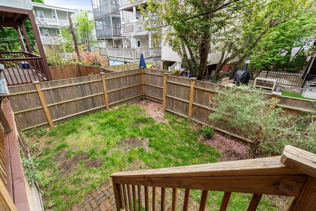 215 L Street 1, Boston, MA 02127
