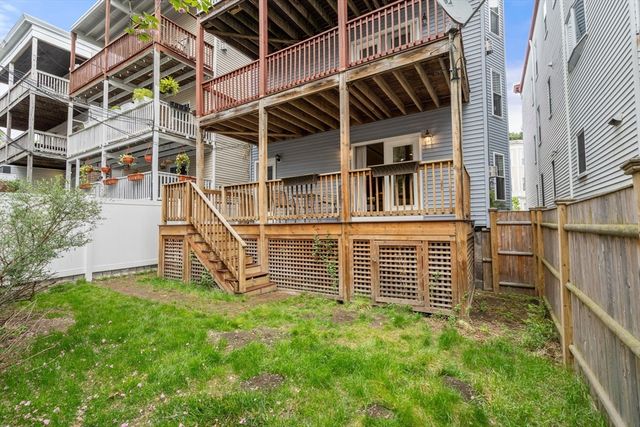 215 L Street 1, Boston, MA 02127