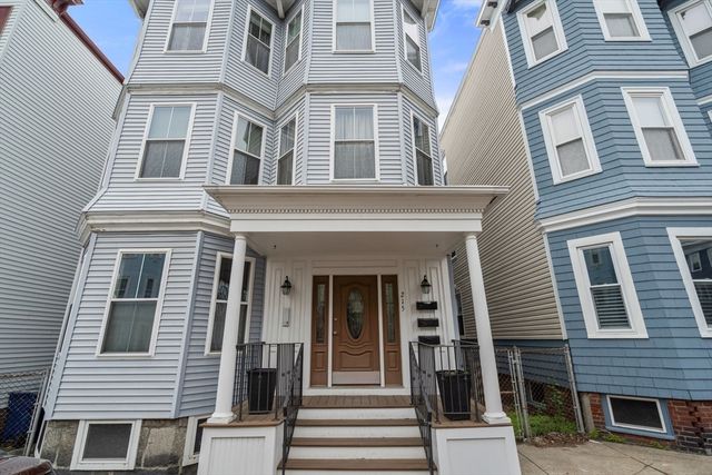 215 L Street 1, Boston, MA 02127