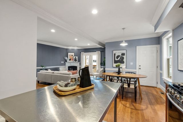 215 L Street 1, Boston, MA 02127
