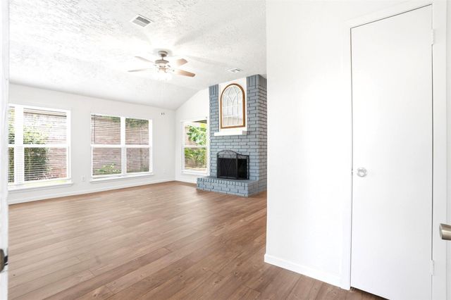 16007 Ridgegreen Drive, Houston, TX 77082