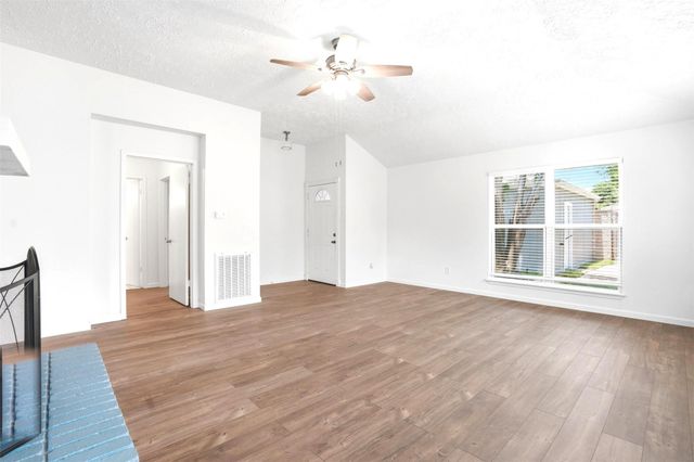 16007 Ridgegreen Drive, Houston, TX 77082