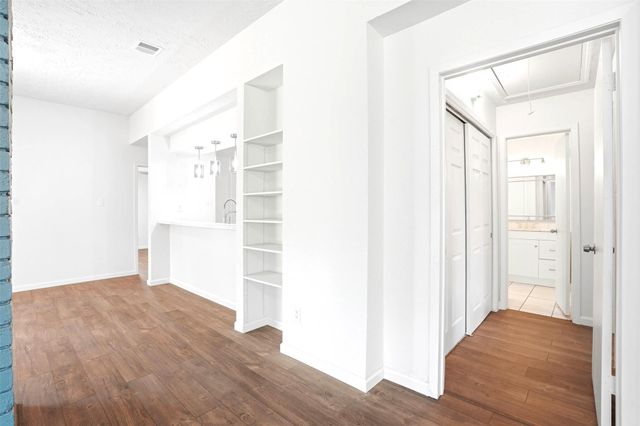 16007 Ridgegreen Drive, Houston, TX 77082