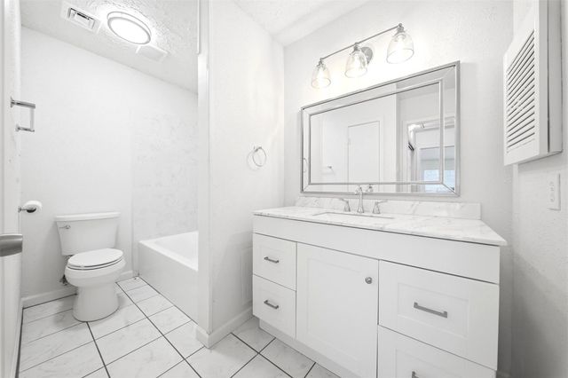 16007 Ridgegreen Drive, Houston, TX 77082
