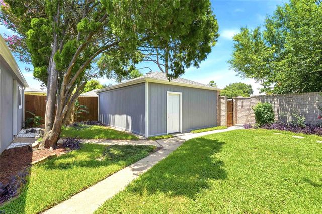 16007 Ridgegreen Drive, Houston, TX 77082