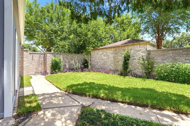 16007 Ridgegreen Drive, Houston, TX 77082