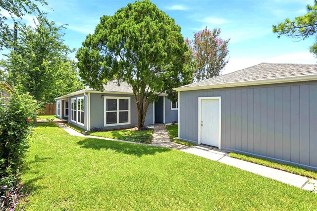 16007 Ridgegreen Drive, Houston, TX 77082
