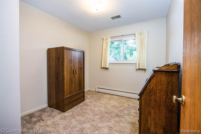 905 Virginia Avenue, Marysville, MI 48040