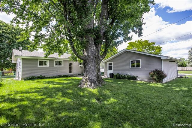 905 Virginia Avenue, Marysville, MI 48040