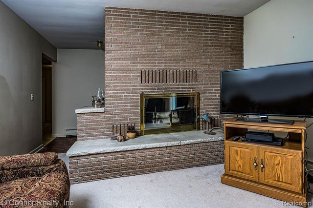 905 Virginia Avenue, Marysville, MI 48040