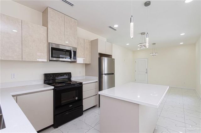 1313 N Aryana Avenue, Edinburg, TX 78541