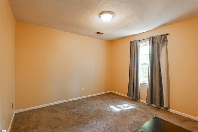 164 Chestnut Lake Drive, Inman, SC 29349