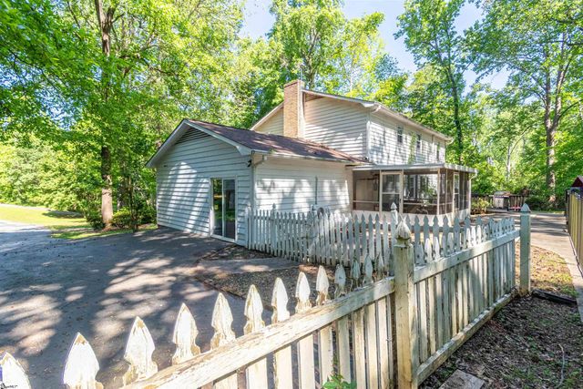 164 Chestnut Lake Drive, Inman, SC 29349