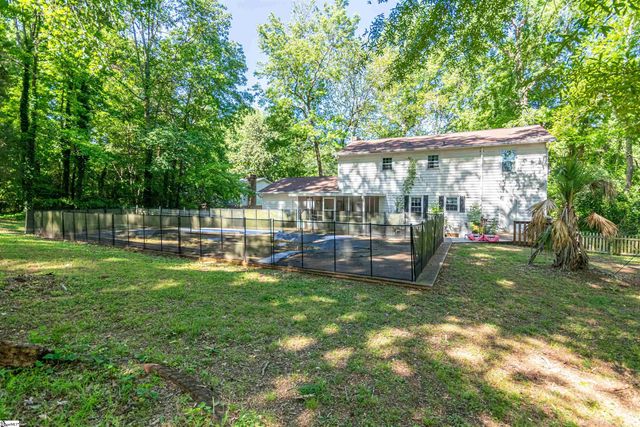 164 Chestnut Lake Drive, Inman, SC 29349