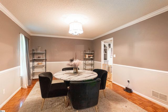 164 Chestnut Lake Drive, Inman, SC 29349