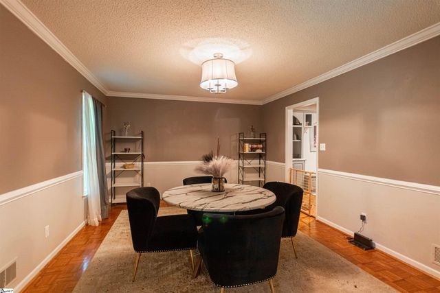 164 Chestnut Lake Drive, Inman, SC 29349