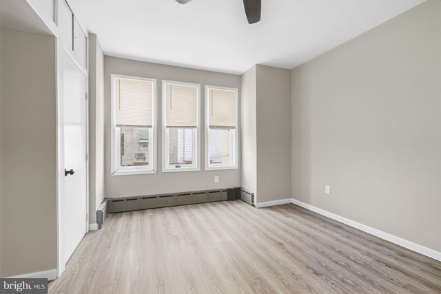 2105 S WOODSTOCK ST, Philadelphia, PA 19145