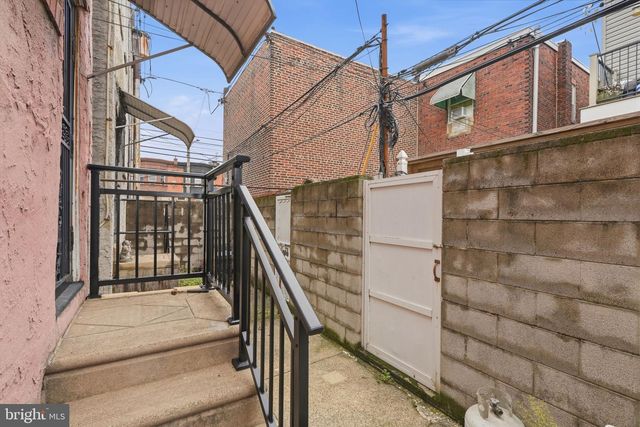 2105 S WOODSTOCK ST, Philadelphia, PA 19145