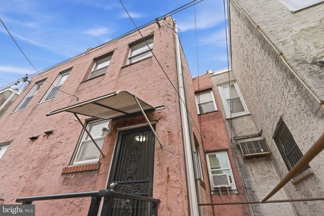 2105 S WOODSTOCK ST, Philadelphia, PA 19145