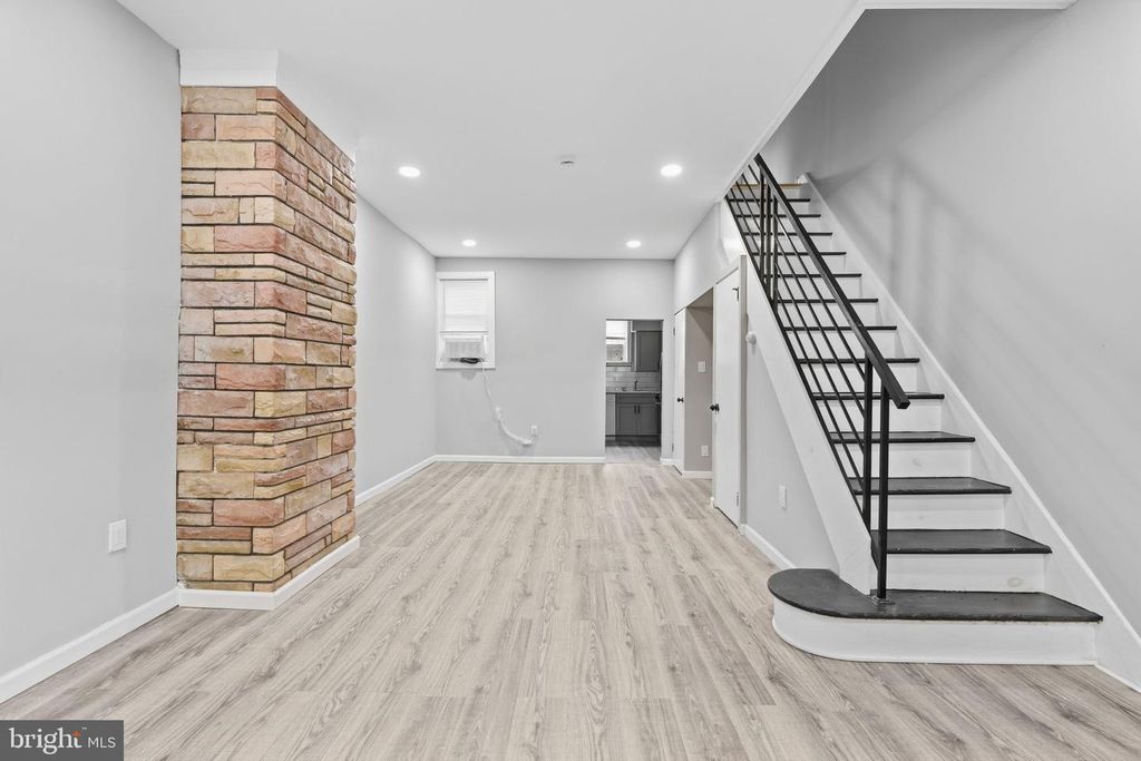 2105 S WOODSTOCK ST, PHILADELPHIA, PA 19145 — photo 4