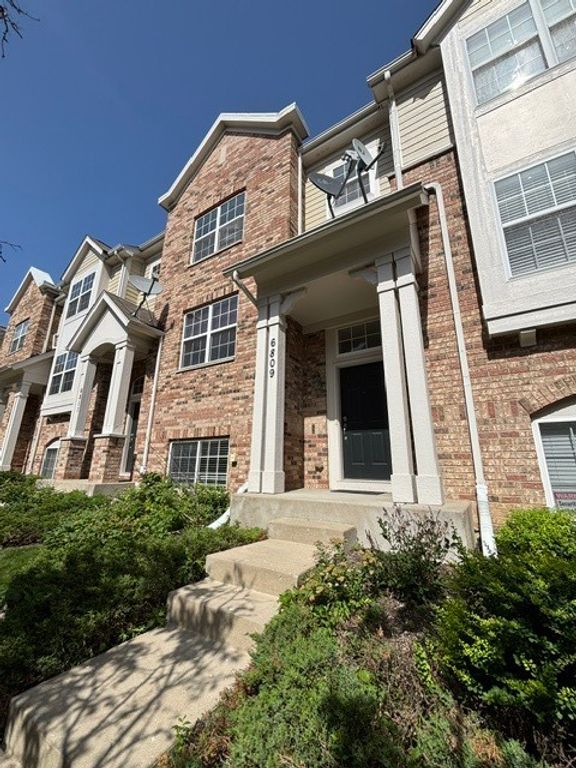 6809 Meadow Lane, Morton Grove, IL 60053