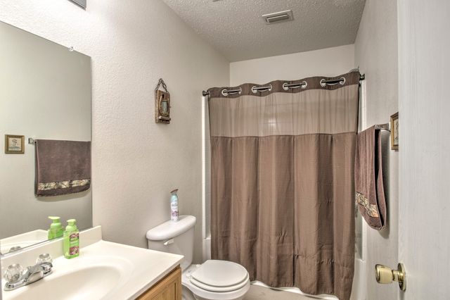 302 Quail Crossing Drive, Sanger, TX 76266