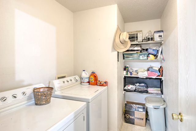 302 Quail Crossing Drive, Sanger, TX 76266