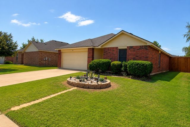302 Quail Crossing Drive, Sanger, TX 76266