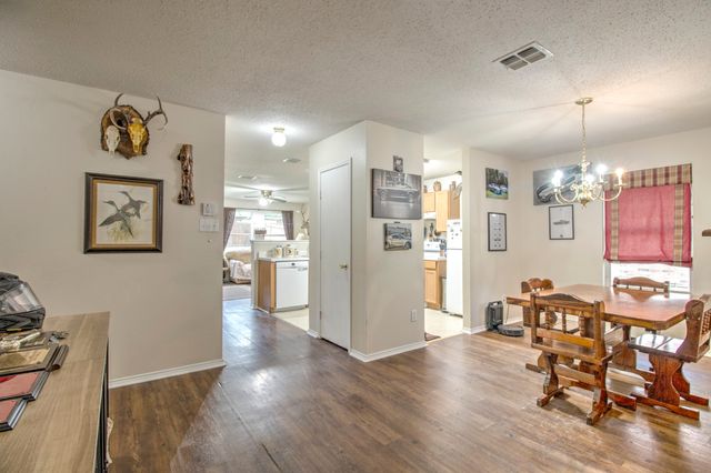 302 Quail Crossing Drive, Sanger, TX 76266