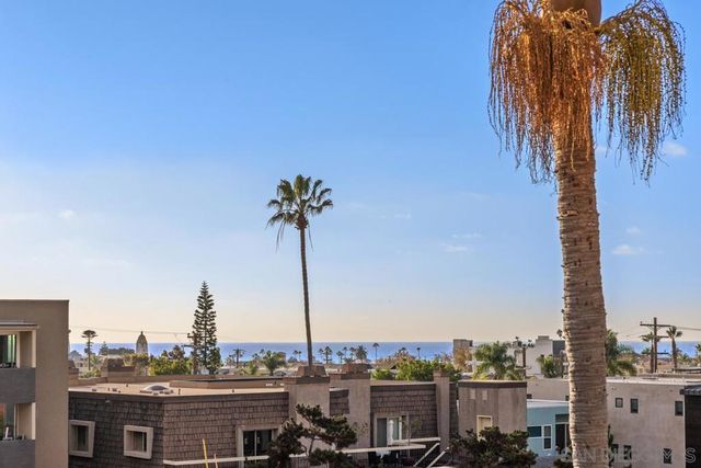 7411 Herschel 3F, La Jolla, CA 92037