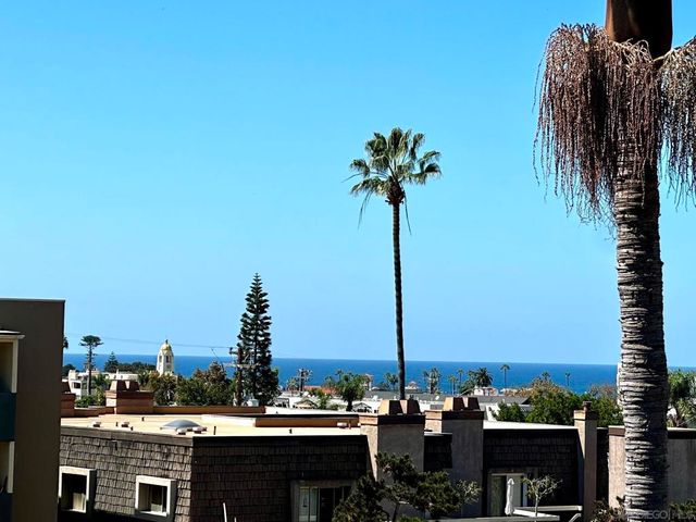 7411 Herschel 3F, La Jolla, CA 92037