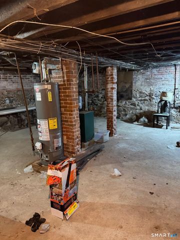 27 Connerton Street, New Britain, CT 06051