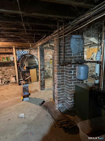 27 Connerton Street, New Britain, CT 06051