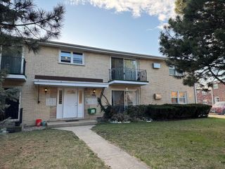 7914 S 83rd Court 1S, Justice, IL 60458