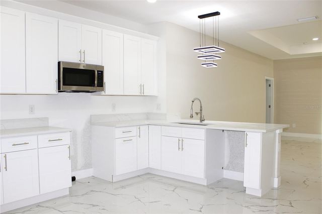 9304 N 18TH STREET, Tampa, FL 33612