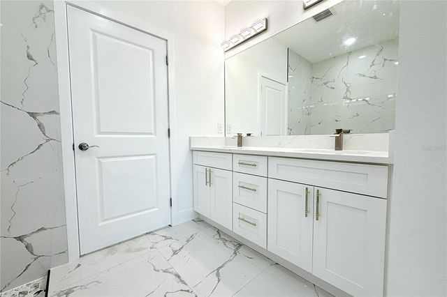 9304 N 18TH STREET, Tampa, FL 33612