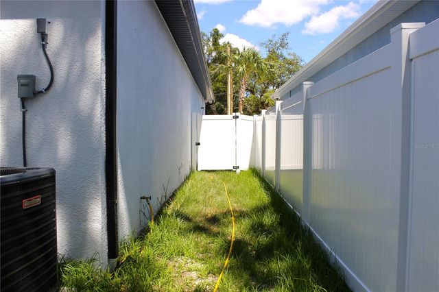9304 N 18TH STREET, Tampa, FL 33612
