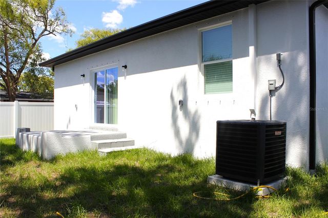 9304 N 18TH STREET, Tampa, FL 33612