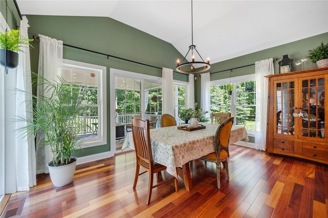 550 West Creek Drive, Webster, NY 14580