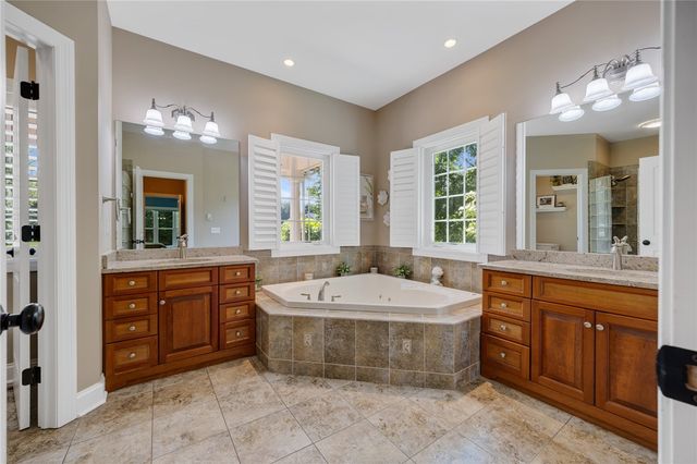 550 West Creek Drive, Webster, NY 14580