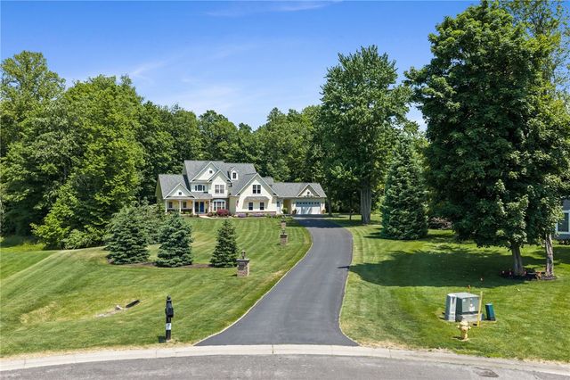 550 West Creek Drive, Webster, NY 14580