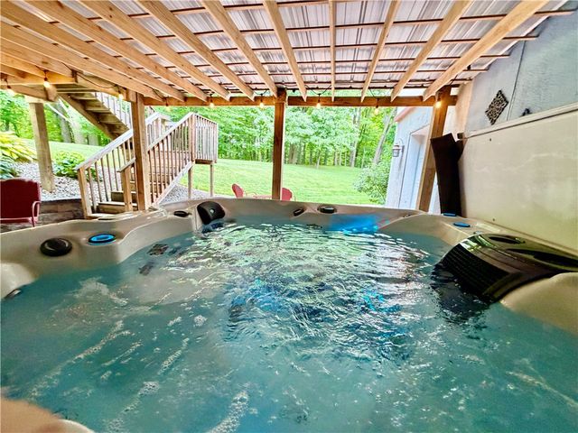 550 West Creek Drive, Webster, NY 14580