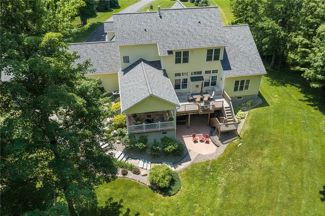550 West Creek Drive, Webster, NY 14580
