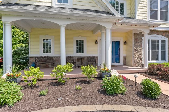 550 West Creek Drive, Webster, NY 14580